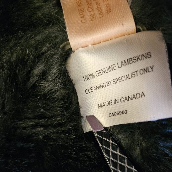 Holt Renfrew Classics Genuine Lambskin Shearling Coat - Made in Canada - S - Picture 15 of 16